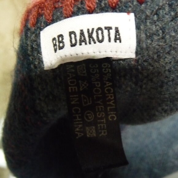 BB DAKOTA MULBERRY SHAWL PONCHO - Picture 5 of 7